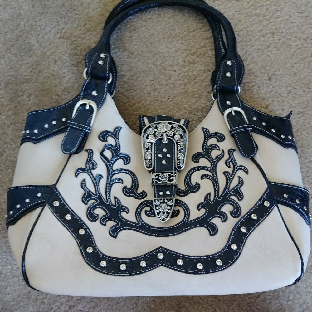 Beautiful Brand New Rinstone Bag